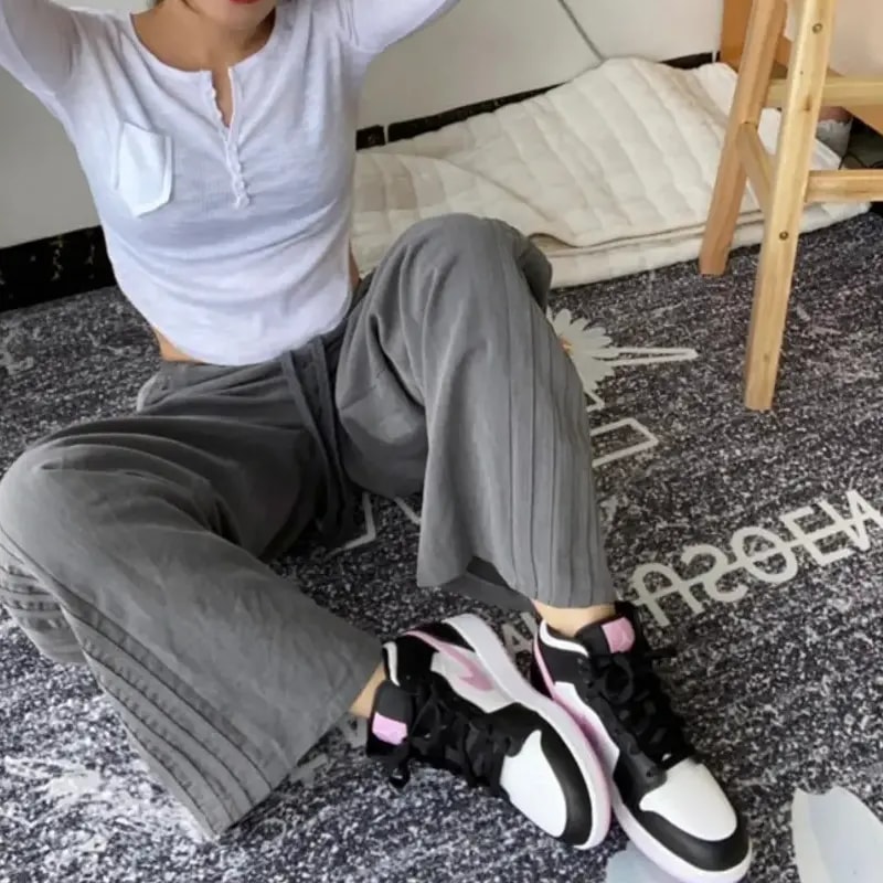 Giày Nike Air Jordan 1 Mid 'White Black Light Arctic Pink' (GS) 555112-103 — ảnh 2