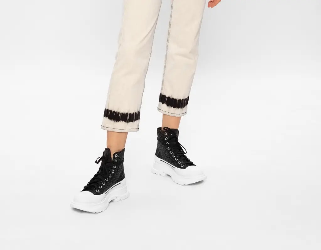 Giày Alexander McQueen Wmns Tread Slick Boot 'Galaxy Black' 633900-WHW57-1027 — ảnh 5