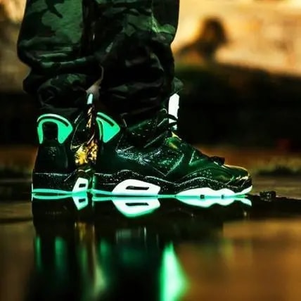 Giày Nike Jordan 6 Retro 'Champain Bottle' 384664-350 — ảnh 4