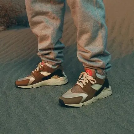 Giày Nike Stussy x Air Huarache LE 'Desert Oak' 2021 DD1381-200 — ảnh 2