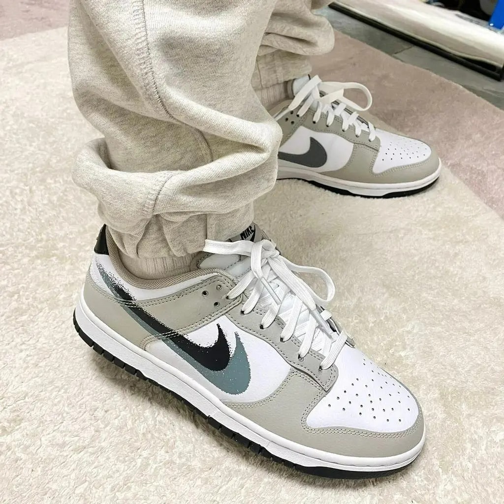 Giày Nike Dunk Low 'Stencil Swoosh' FD0661-100 — ảnh 4