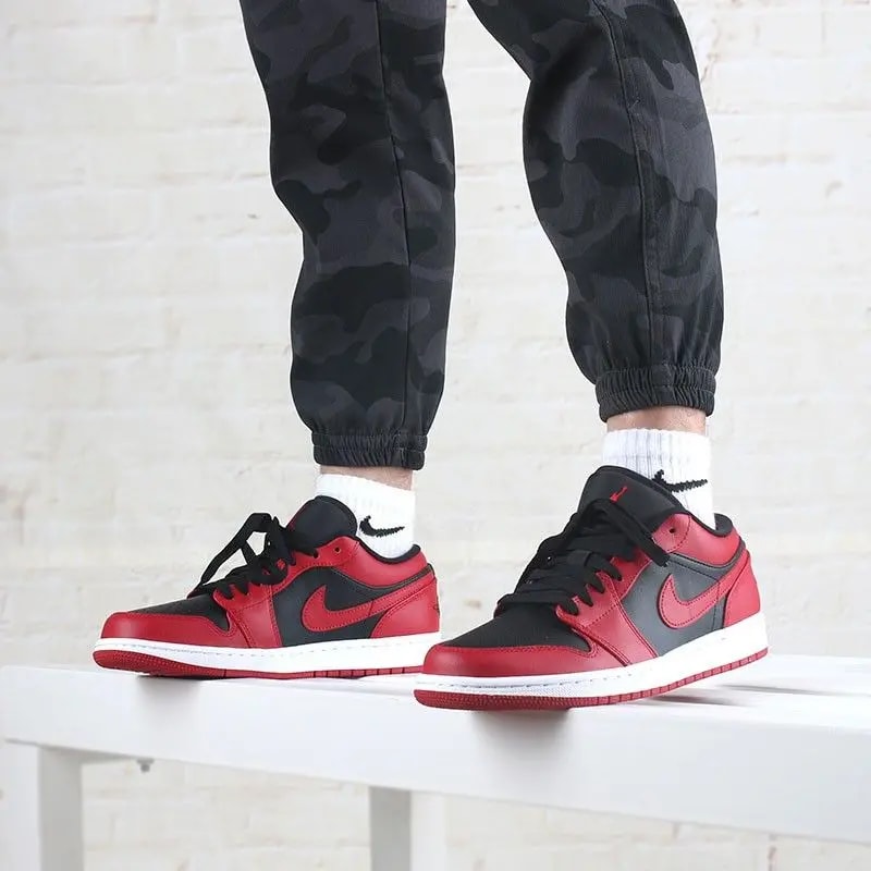 Giày Nike Air Jordan 1 Low 'Reverse Bred' 553558-606 — ảnh 3