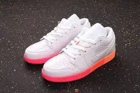Giày Nike Air Jordan 1 Low GS 'Sunset Sole' 554723-100 — ảnh 5