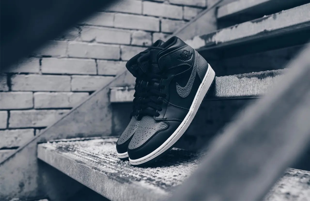 Giày Nike Air Jordan 1 Mid 'Tumbled Leather Grey' 554725-041 — ảnh 3
