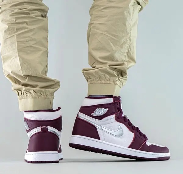 Giày Nike Air Jordan 1 Retro High OG 'Bordeaux' 555088-611 — ảnh 4