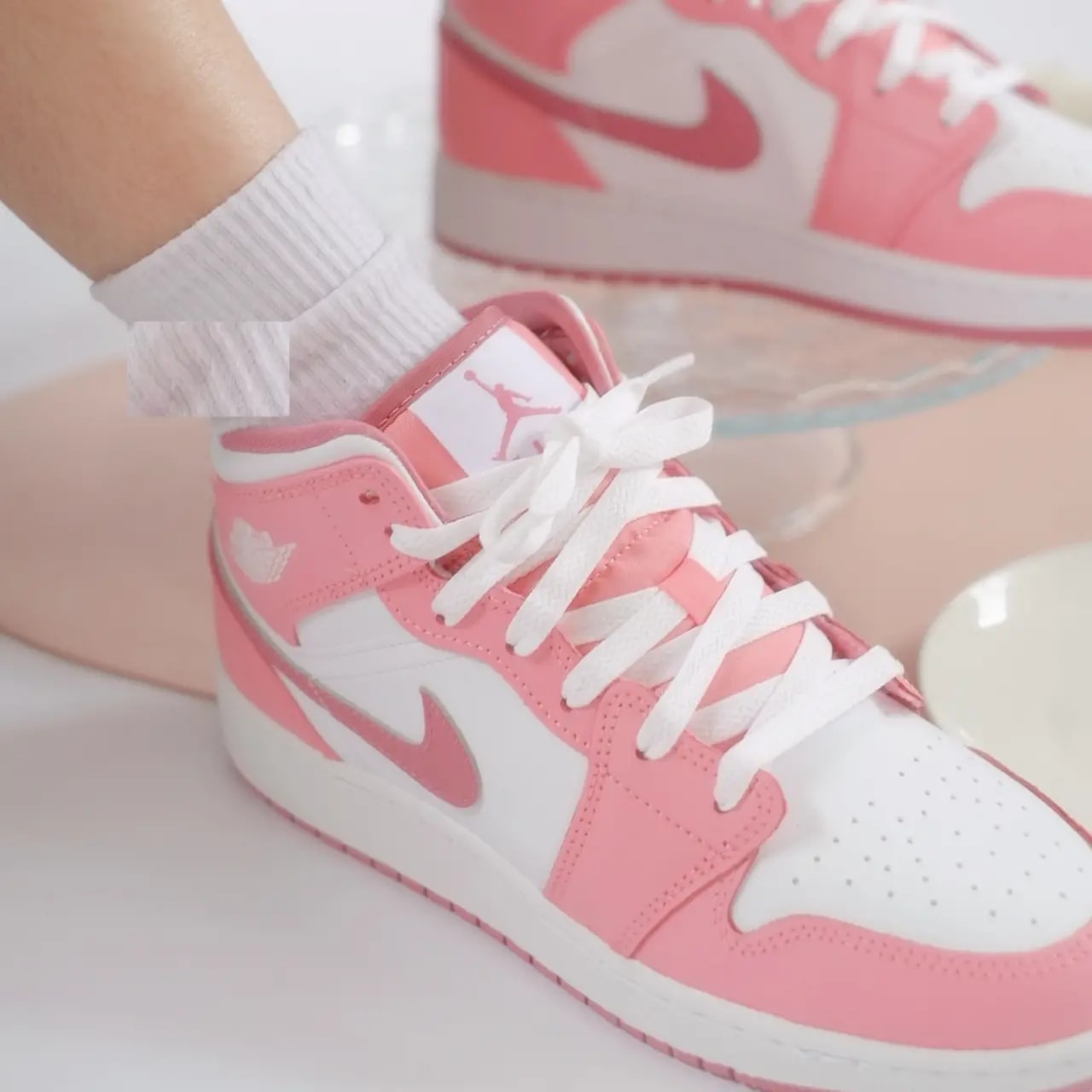 Giày Nike Air Jordan 1 Mid GS 'Valentine's Day 2023' DQ8423-616 — ảnh 4