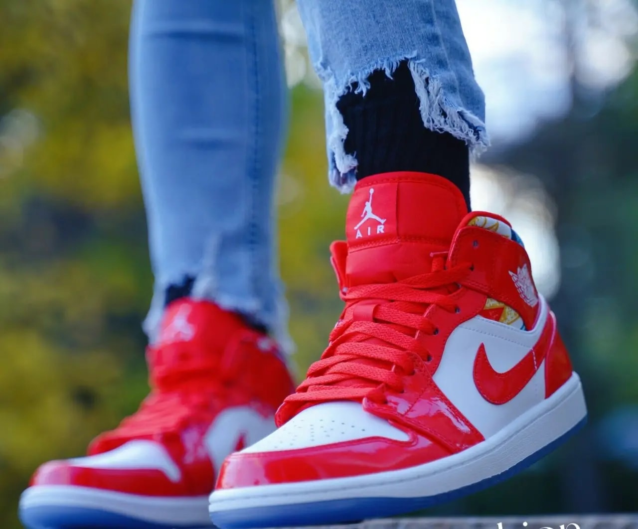 Giày Nike Air Jordan 1 Mid SE GS 'Barcelona Sweater' DC7248-600 — ảnh 3
