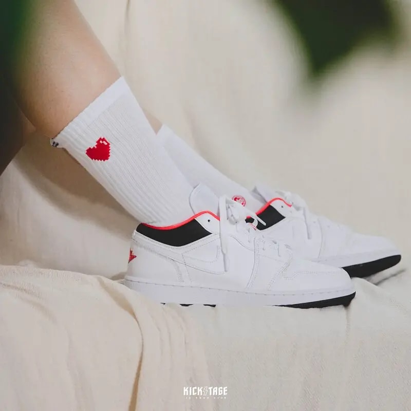 Giày Nike Air Jordan 1 Low GS 'Chicago Home' 553560-160 — ảnh 2
