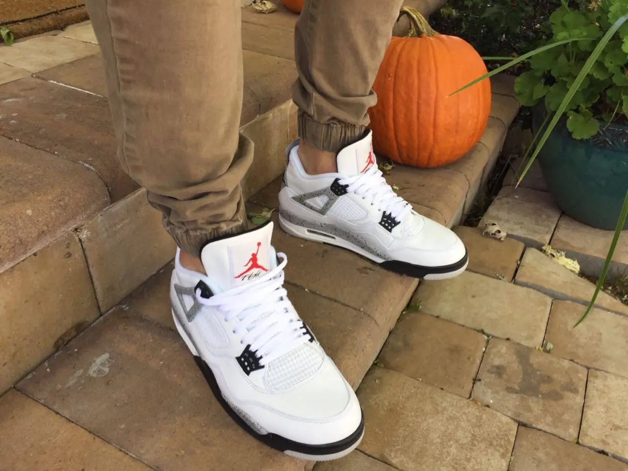Giày Nike Air Jordan 4 Retro OG 'White Cement' 2016 840606-192 — ảnh 4