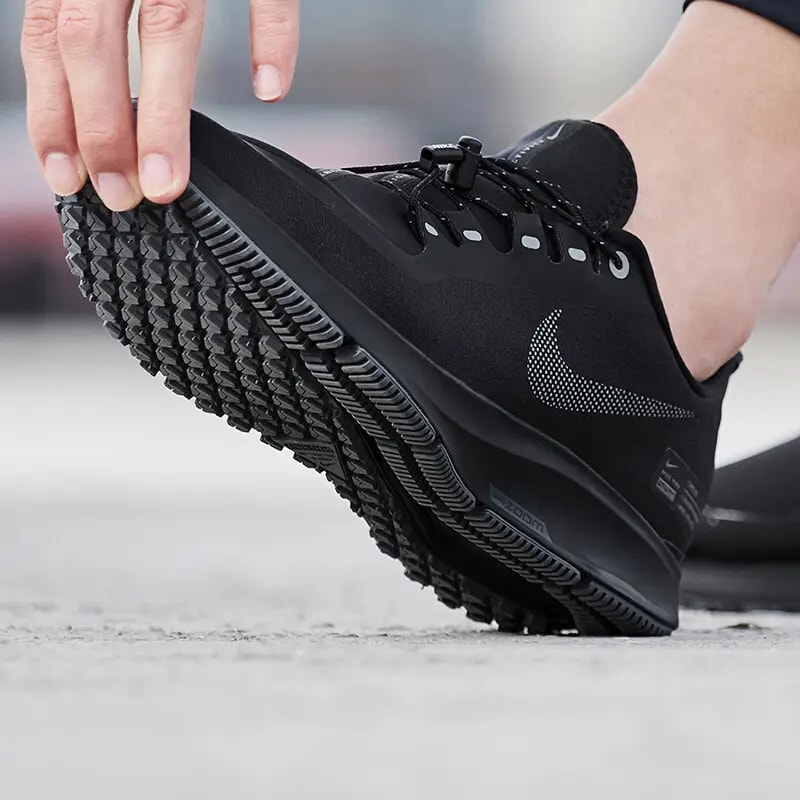 Giày Nike Air Zoom Pegasus 35 Shield 'Triple Black' AA1643-002 — ảnh 2