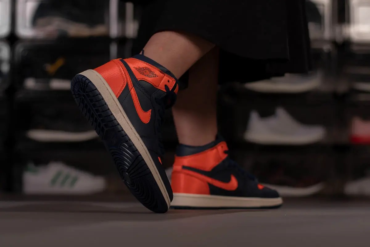 Giày Nike Wmns Air Jordan 1 Retro High 'Blue Void' AH7389-408 — ảnh 3