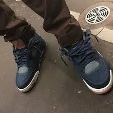 Giày Nike Air Jordan Levi's x Air Jordan 4 Retro 'Denim' AO2571-401 — ảnh 2
