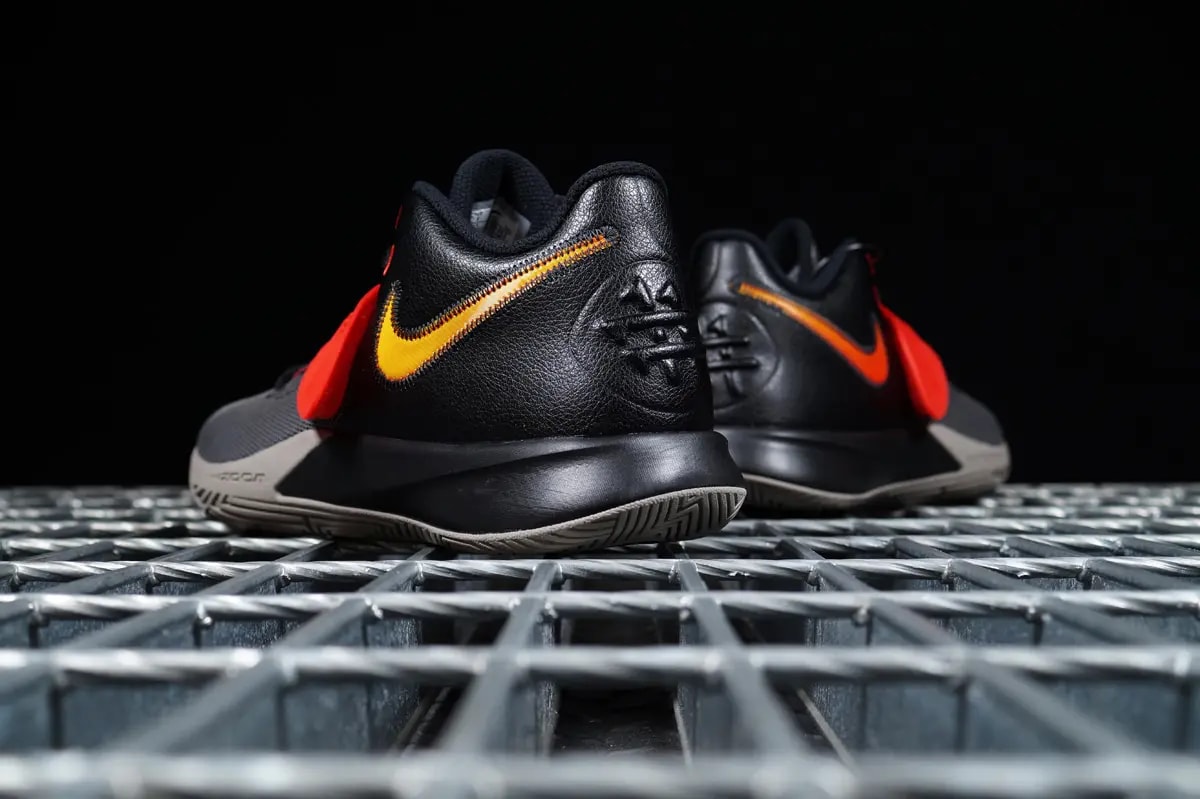 Giày Nike Zoom Kyrie Flytrap 3 'Black Chile Red' BQ3060-011 — ảnh 4