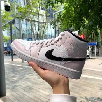 Giày Nike Wmns Air Jordan 1 Mid 'Barely Rose' BQ6472-500 — ảnh 3