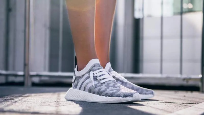 Giày Adidas NMD_R2 Primeknit 'White Black Pink' BY9520 — ảnh 4