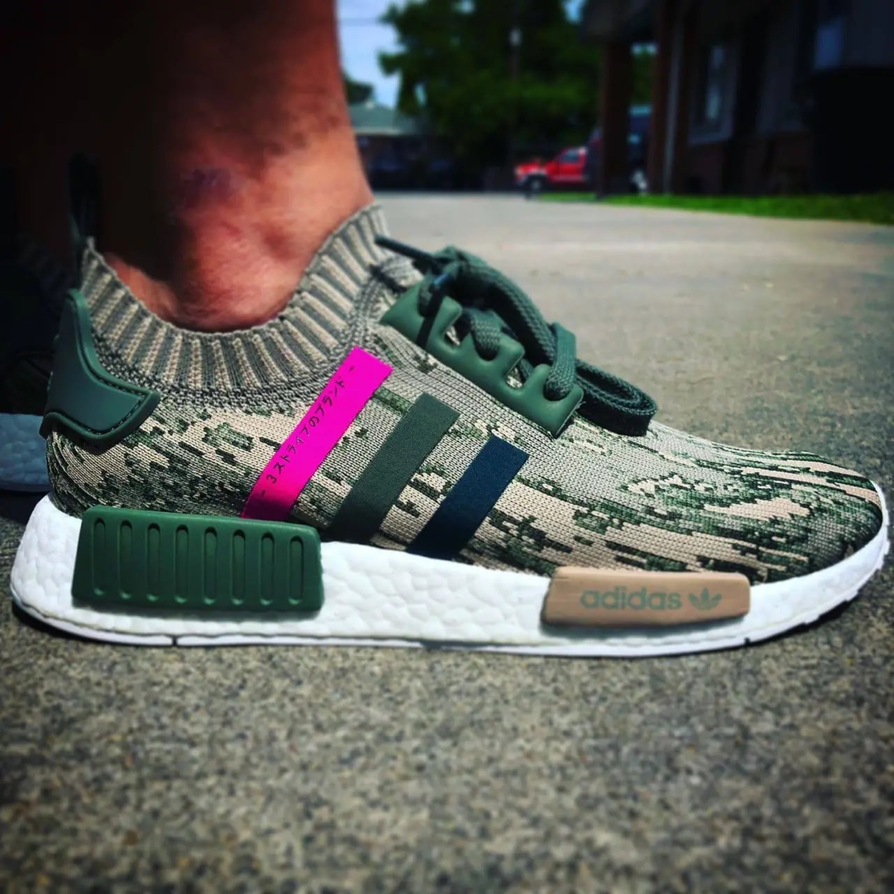 Giày Adidas Wmns NMD_R1 Primeknit 'Green Glitch Camo BY9864 — ảnh 2