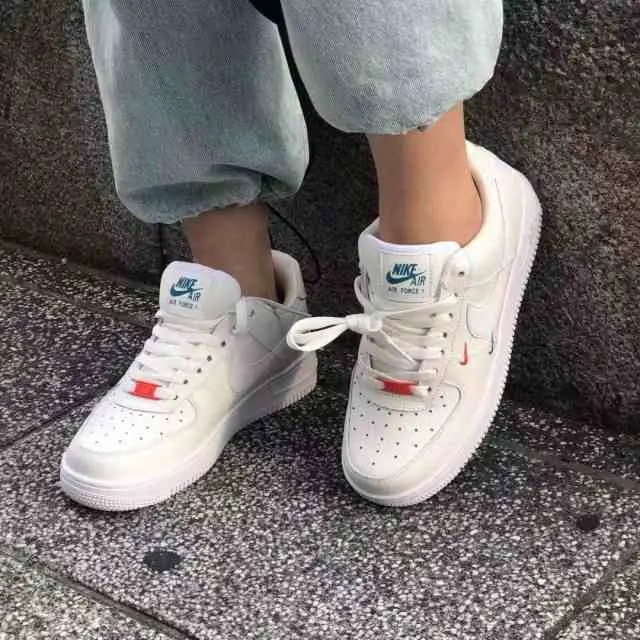 Giày Nike Wmns Air Force 1 '07 Essential 'Summit White Solar Red'  CT1989-101 — ảnh 3