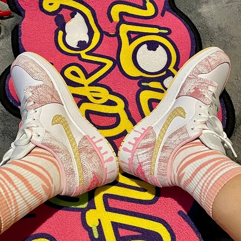 Giày Nike Air Jordan 1 Low GS 'Strawberry Ice Cream' CW7104-601 — ảnh 2