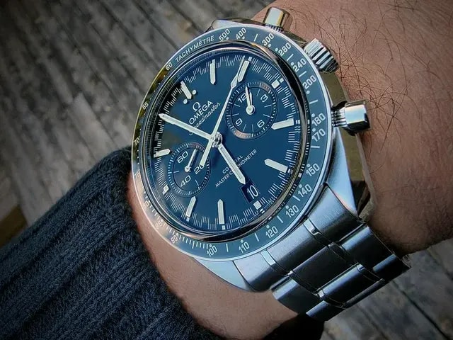 Đồng Hồ Omega Speedmaster Racing 'Black' 329-30-44-51-01-001 — ảnh 4