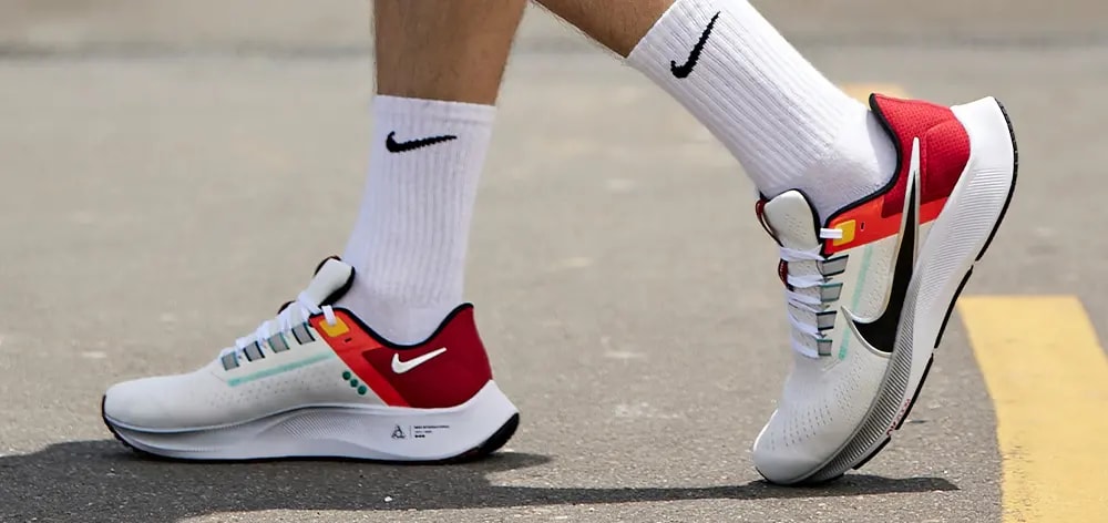 Giày Nike Air Zoom Pegasus 38 Sail Gym Red Dune Red DQ4499-101 — ảnh 4