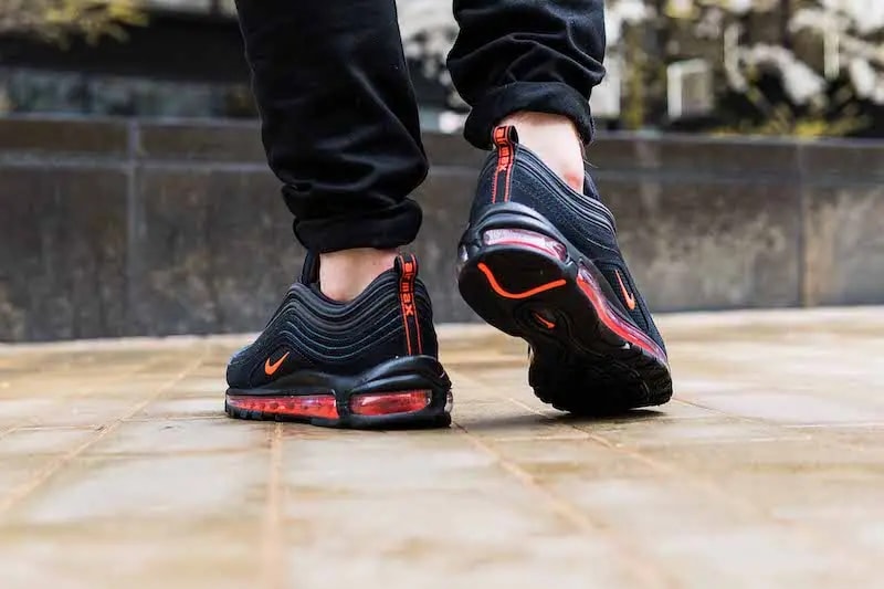Giày Nike Air Max 97 'Black Hyper Crimson' CD1531-001 — ảnh 3
