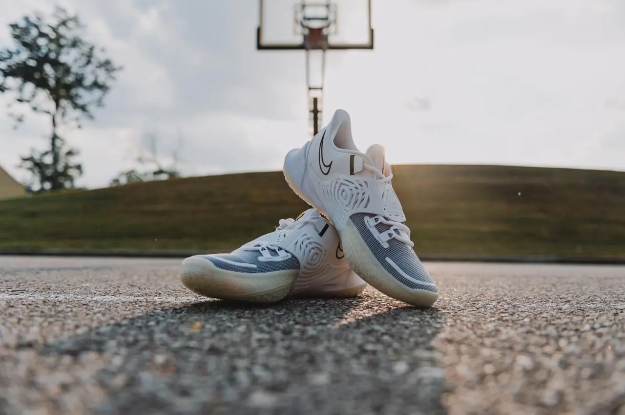 Giày Nike Kyrie Low 3 'Eclipse' CJ1286-100 — ảnh 4
