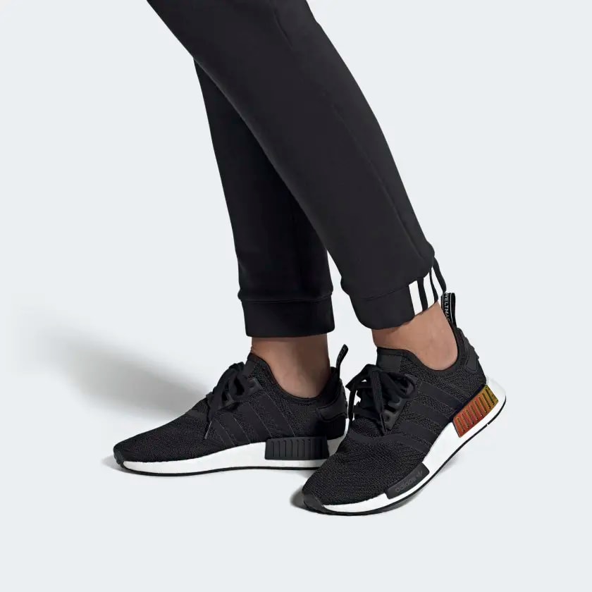 Giày Adidas Wmns NMD R1 'Metallic Plugs Core Black' EE5172 — ảnh 2