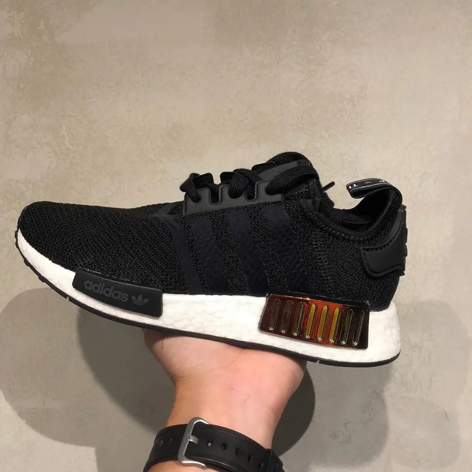 Giày Adidas Wmns NMD R1 'Metallic Plugs Core Black' EE5172 — ảnh 3