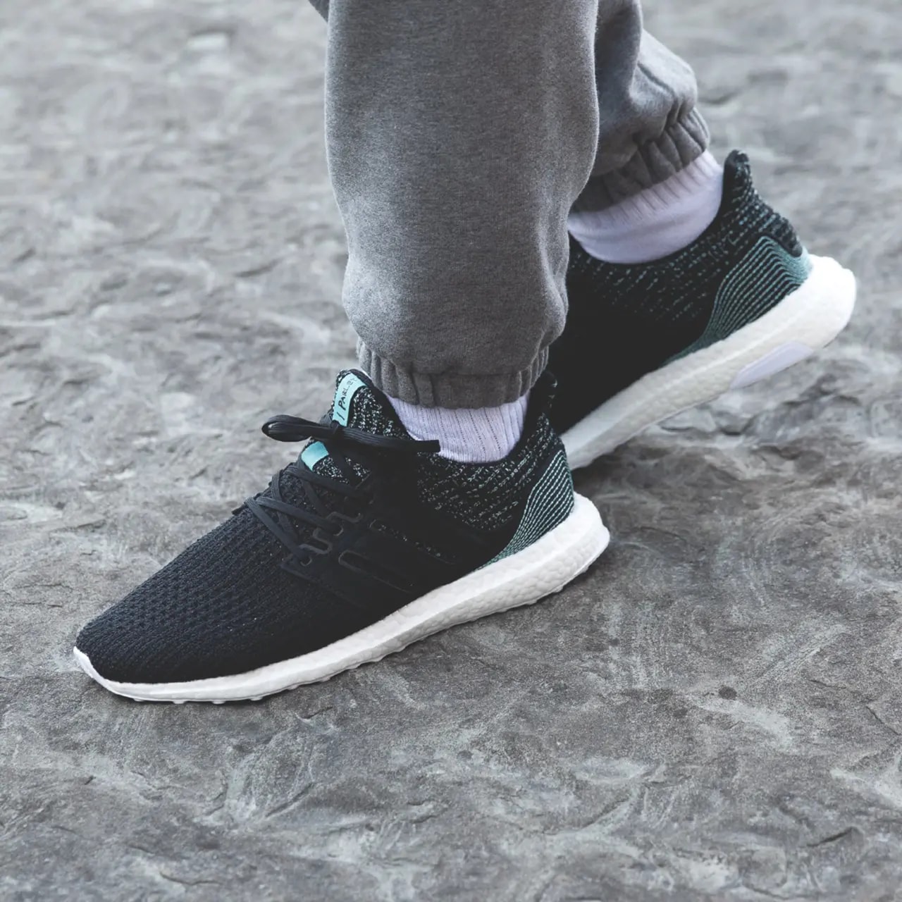 Giày Parley x Adidas UltraBoost 4.0 'Core Black' F36190 — ảnh 3