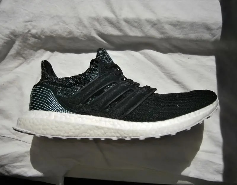 Giày Parley x Adidas UltraBoost 4.0 'Core Black' F36190 — ảnh 5