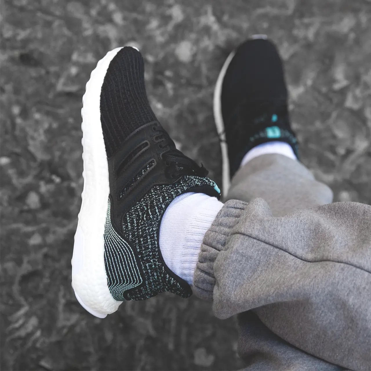 Giày Parley x Adidas UltraBoost 4.0 'Core Black' F36190 — ảnh 4