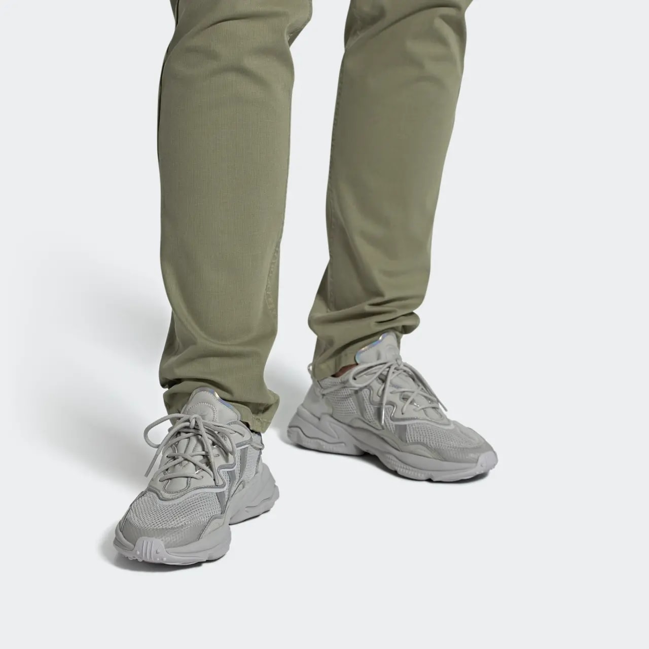 Giày Adidas Ozweego Grey FV9656 — ảnh 2