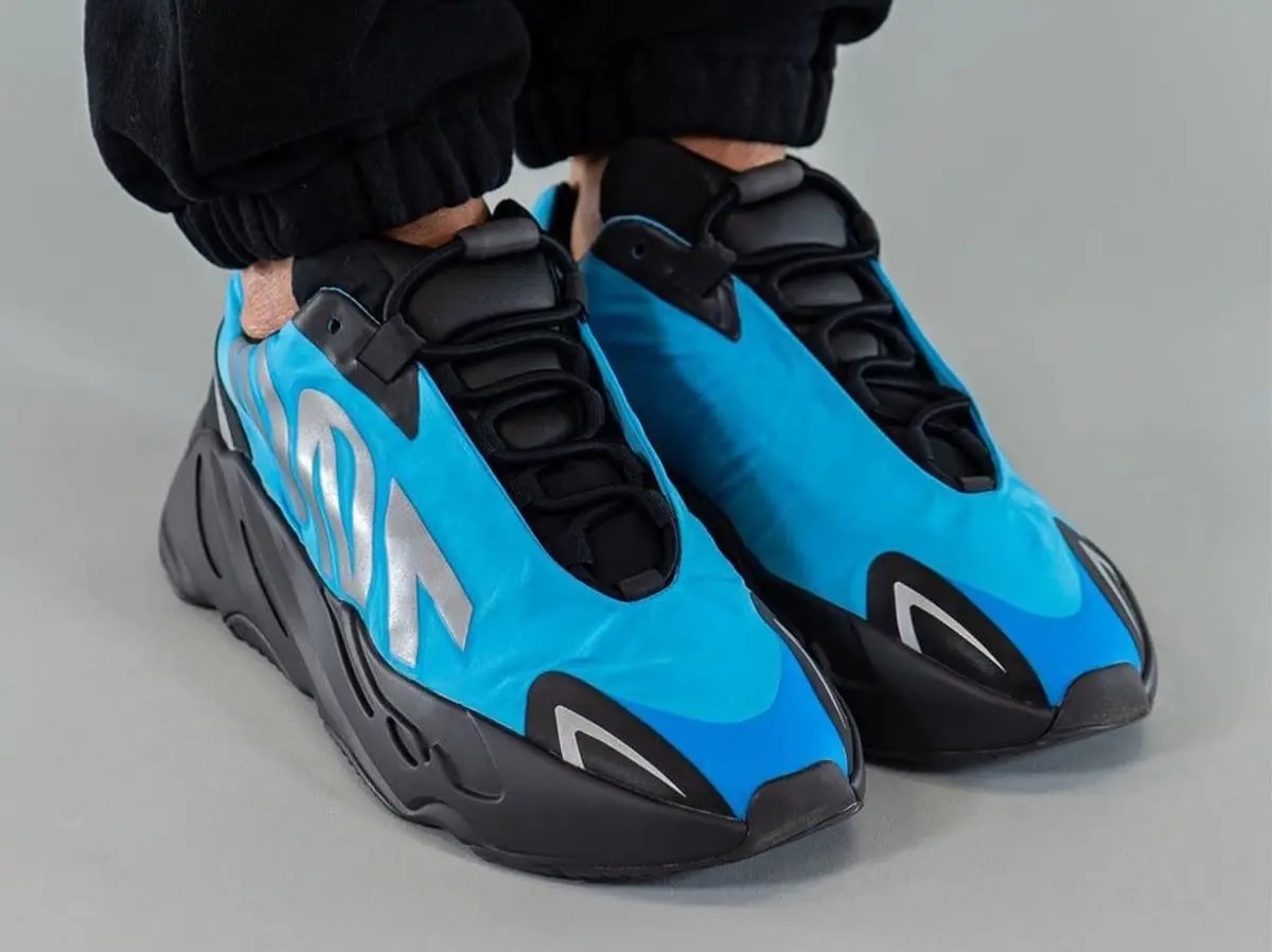 Giày Adidas Yeezy Boost 700 MNVN 'Bright Cyan' GZ3079 — ảnh 5