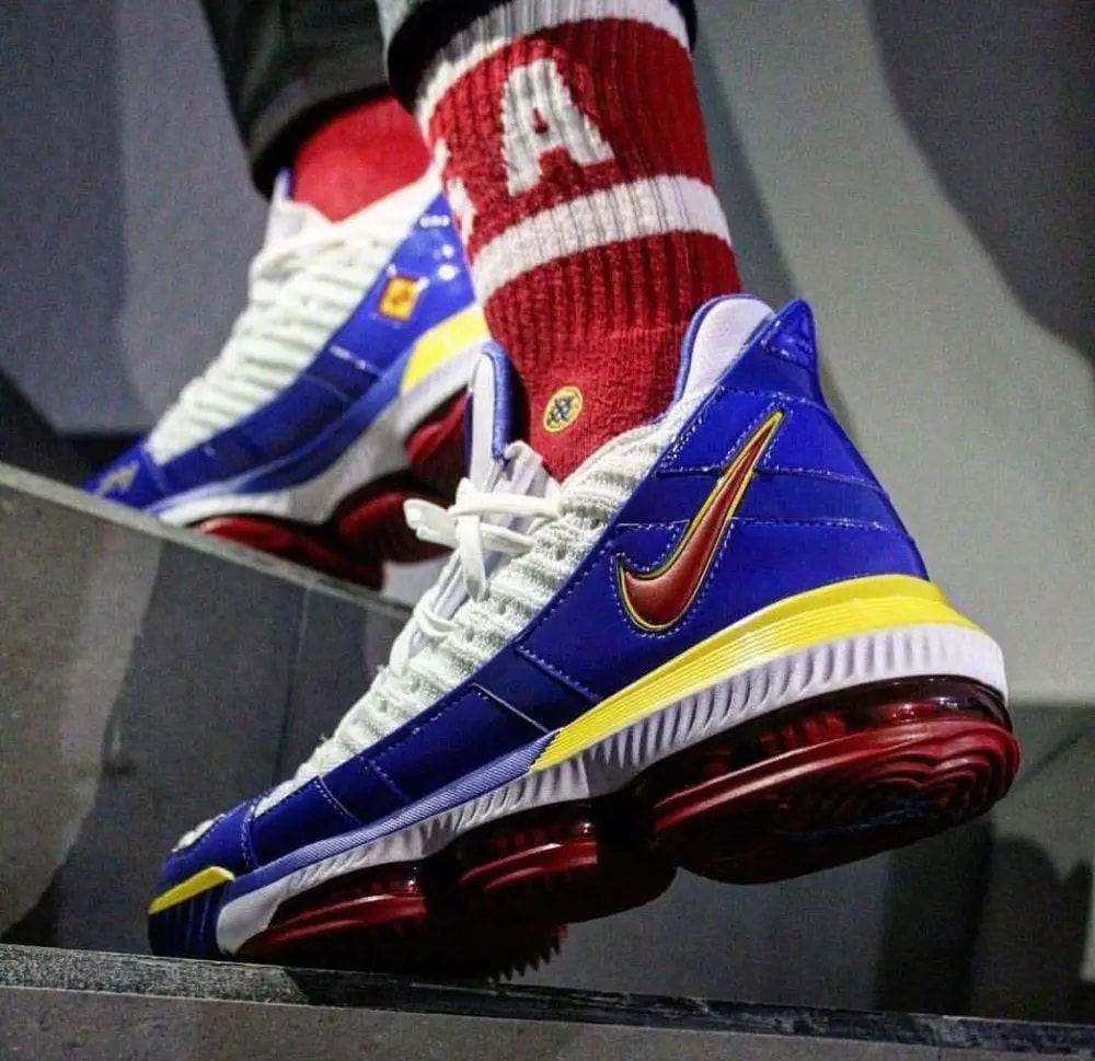 Giày Nike LeBron 16 'Superman SuperBron' CD2450-400 — ảnh 3