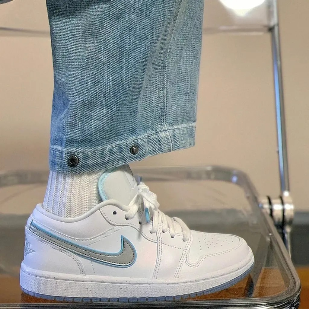 Giày Nike Air Jordan 1 Low SE 'Dare To Fly' FB1874-101 — ảnh 2
