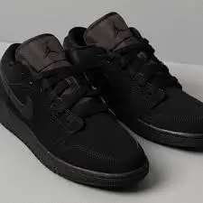 Giày Nike Air Jordan 1 Low GS 'Triple Black' 553560-056 — ảnh 3