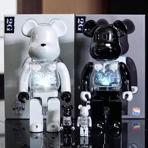 Mô Hình Bearbrick 2G Black Chrome — ảnh 3