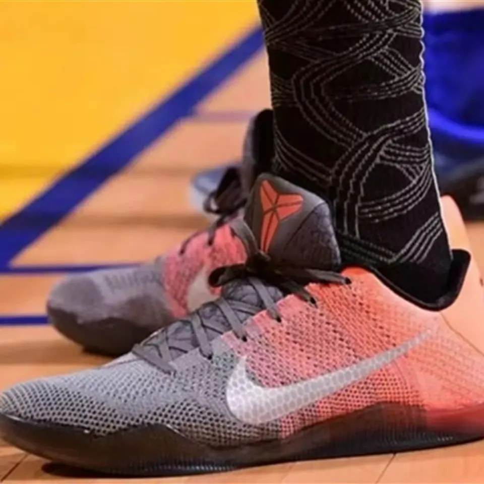Giày Nike Kobe 11 GS 'Easter' 822945-078 — ảnh 2