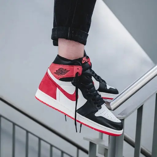 Giày Nike Air Jordan 1 Retro High OG GS 'Track Red' 575441-112 — ảnh 2