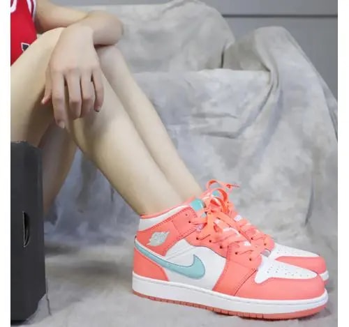 Giày Nike Air Jordan 1 Mid GG 'Crimson Pulse' 555112-814 — ảnh 3