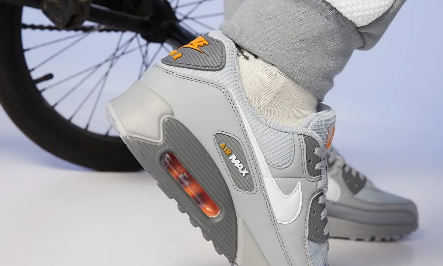 Giày Nike Air Max 90 'Wolf Grey Kumquat' DR0145-001 — ảnh 3