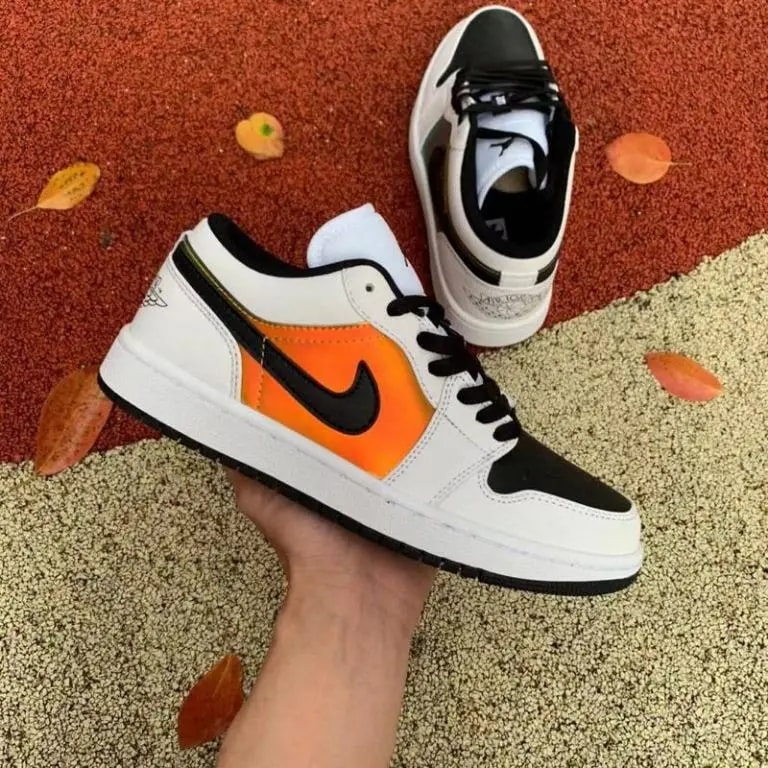 Giày Nike Air Jordan 1 Low SE GS 'Color-Shifting' CV9844-109 — ảnh 3