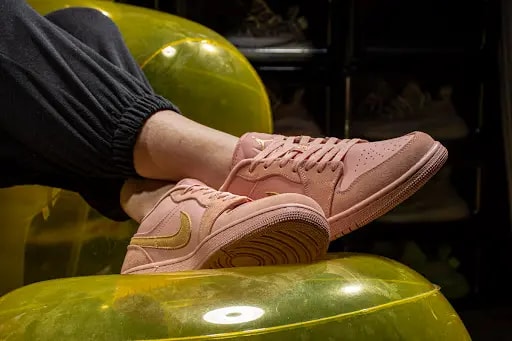 Giày Nike Air Jordan 1 Low 'Coral Stardust' CJ9216-676 — ảnh 3