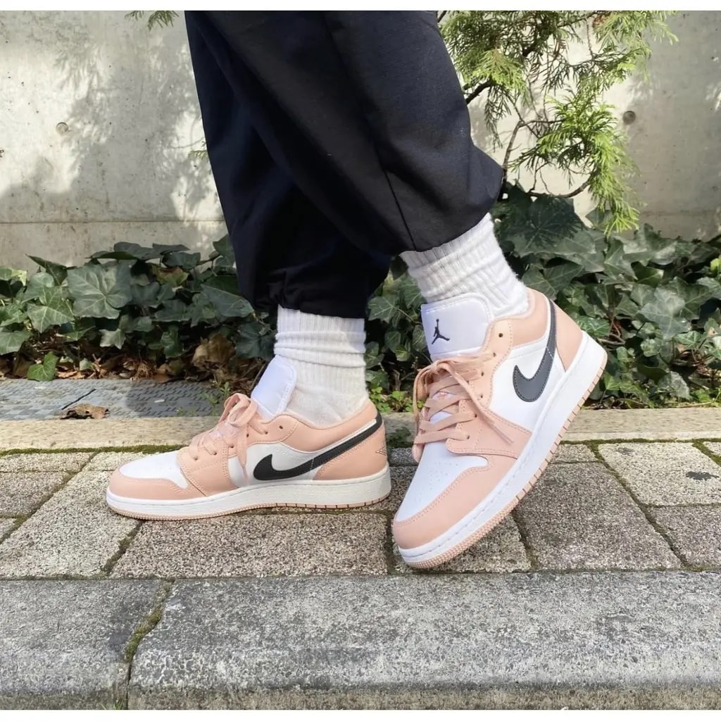 Giày Nike Air Jordan 1 Low GS 'Light Arctic Pink' 553560-800 — ảnh 5
