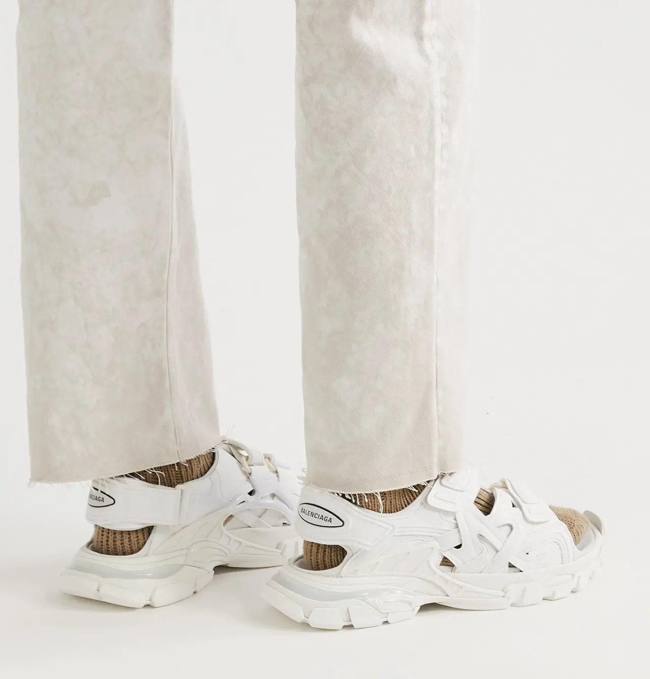 Dép Balenciaga Track Sandal 'Triple White' 617542 W2CC1 9000 — ảnh 4