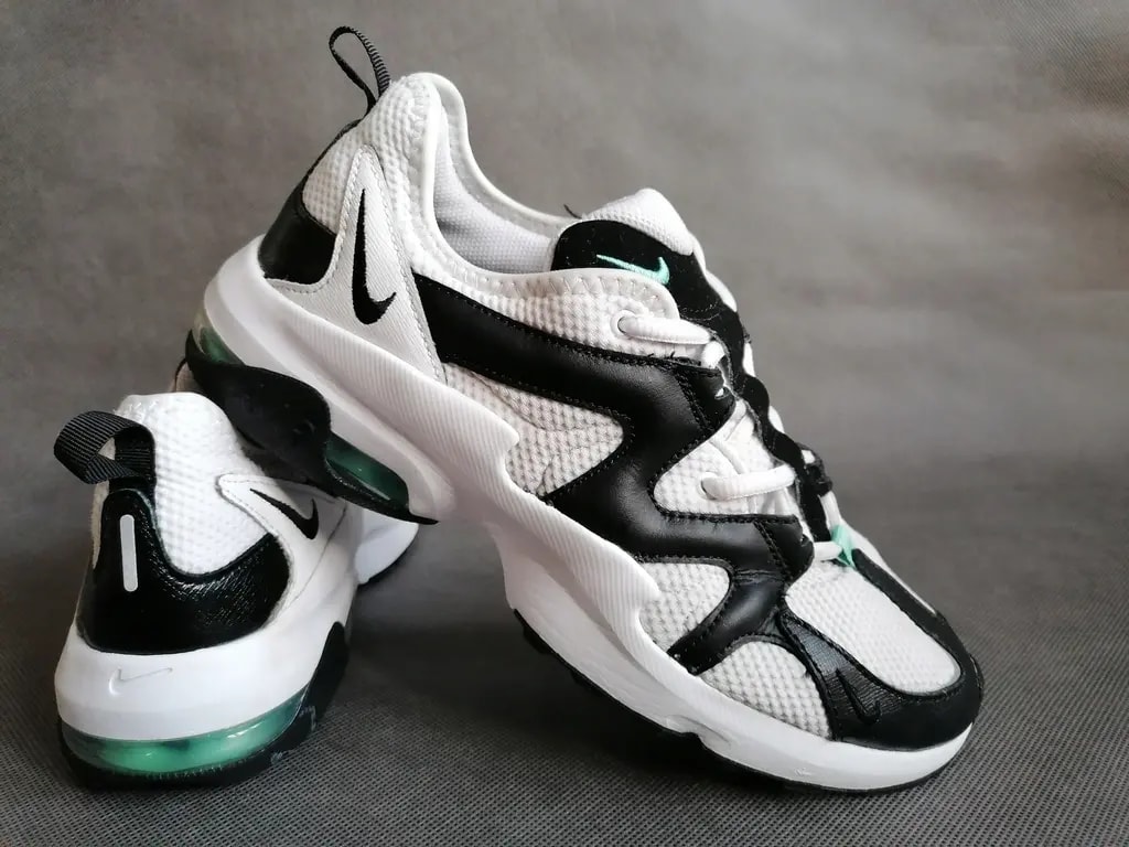 Giày Nike Wmns Air Max Graviton 'White Black' AT4404-101 — ảnh 5