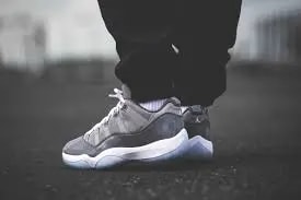 Giày Nike Air Jordan 11 Retro Low BG 'Cool Grey' 528896-003 — ảnh 3