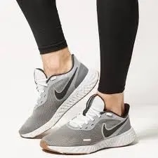 Giày Nike Revolution 5 Smoke Grey BQ3204-008 — ảnh 2