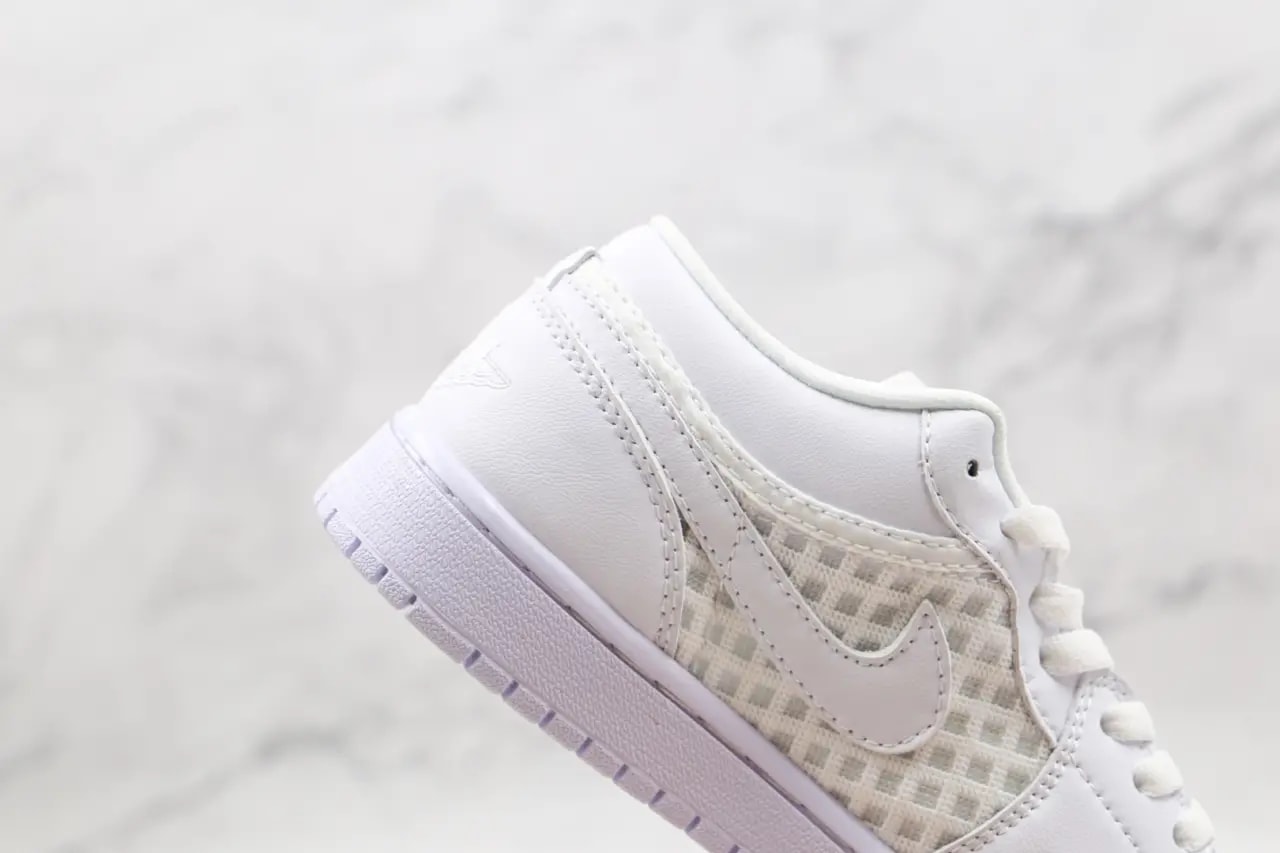 Giày Nike Wmns Air Jordan 1 Low Breathe 'Triple White' DC9508-100 — ảnh 5