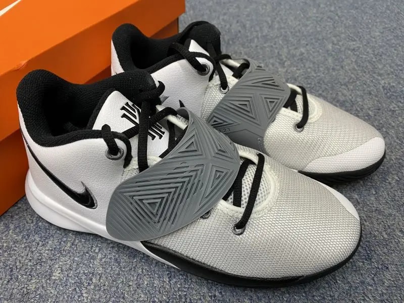 Giày Nike Kyrie Flytrap 3 GS 'White Black' BQ5620-102 — ảnh 4